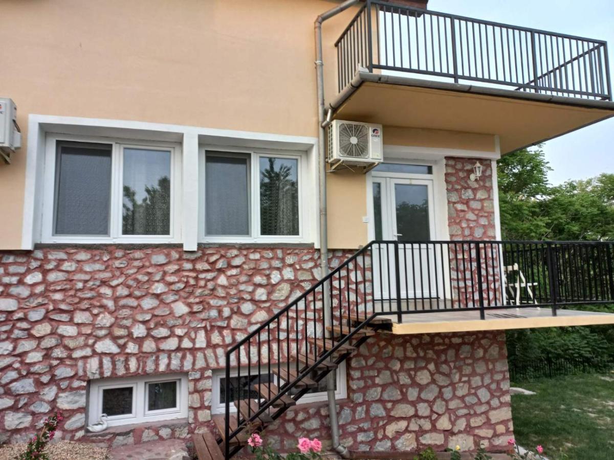 Gecse-Villa Sarospatak Exterior photo