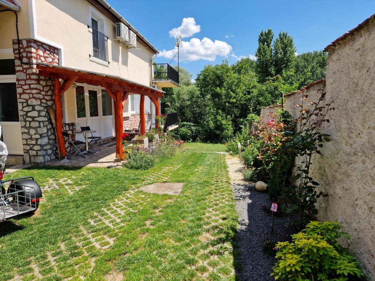 Gecse-Villa Sarospatak Exterior photo