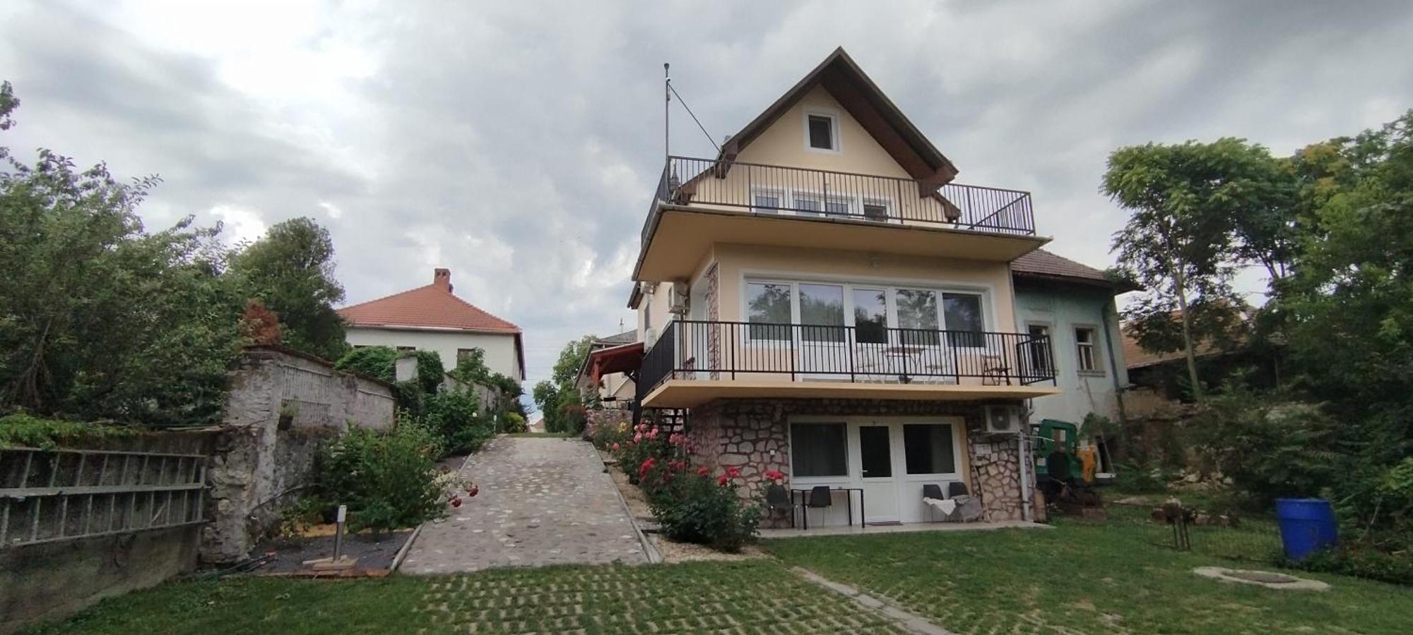 Gecse-Villa Sarospatak Exterior photo